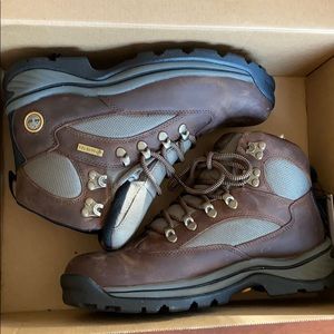 NWT Timberland Chocorua GTX Mid Hiker Boots